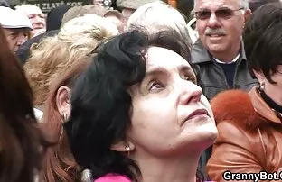 اول او licked بیدمشک او و سپس هل دیک خود را در دانلود رایگان فیلم سکسی کم حجم آن وجود دارد