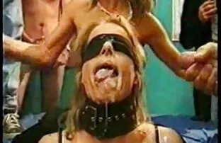 به کلیپ کم حجم سکسی نظر می رسد که الاغ بانوی از لاستیک ساخته شده است. حداقل, او درج خروس دوست او را به مقعد او را بدون هیچ گونه تنش