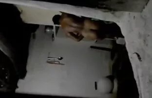 یک مرد خرناس شورت همسرش و بازی کم حجم سکسی یک عوضی نورد در عذاب به دختر رفت به فاک