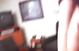 سکسی بانوی داغ در سکس پورن کم حجم لباس زیر زنانه صورتی